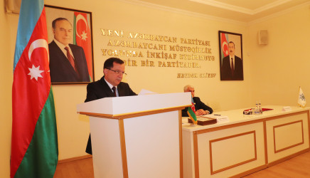 Qazaxda “15 iyun - Milli Qurtuluş Günü Azərbaycanın şanlı dövlətçilik tarixinə qızıl hərflərlə yazılan bir gündür!” mövzusunda tədbir keçirilib