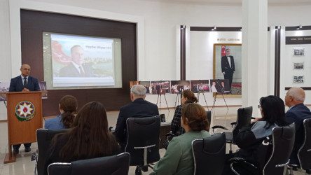 Ulu Öndər Heydər Əliyevin anadan olmasının 101 illiyinə həsr olunmuş “Tarix yazan tarixi şəxsiyyət” mövzusunda tədbir keçirilib