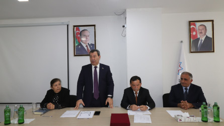 Millət vəkili Səməd Seyidov və icra başçısı Rəcəb Babaşov səhiyyə işçiləri ilə görüşüb
