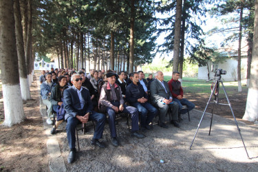 İcra başçısının oktyabr ayı üzrə vətəndaşlarla keçirilən ilk səyyar görüşü Orta Salahlı kəndində olub