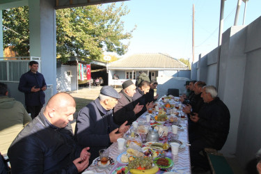 Vətən müharibəsində göstərdiyi igidliyə görə ölümündən sonra bir orden, beş medalla təltif olunan şəhid Elmar Omarov ildönümündə ehtiramla anılıb