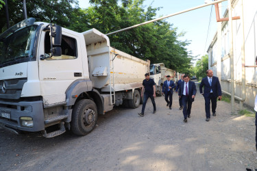 Qazaxda icra başçısı yeni asfalt örtüyü döşənən Nəriman Nərimanov yaşayış massivində görülmüş işlərlə tanış olub - FOTOLAR