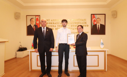 Qazaxda “15 iyun - Milli Qurtuluş Günü Azərbaycanın şanlı dövlətçilik tarixinə qızıl hərflərlə yazılan bir gündür!” mövzusunda tədbir keçirilib