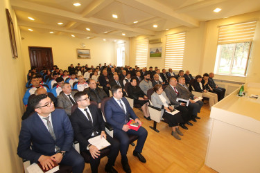 Qazaxda icra başçısı Albaniyanın Durres şəhərində yeniyetmələr arasında keçirilən ağır atletika üzrə Dünya birinciliyində gümüş medal qazanan idmançını və onun məşqçi müəllimini mükafatlandırıb