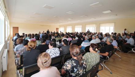 Qazaxda icra başçısının avqust ayı üzrə vətəndaşlarla keçirilən ilk səyyar görüşü rayonun Kosalar kəndində olub