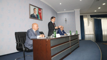 İcra başçısı Qazaxda səfərdə olan düşərgə iştirakçıları ilə görüşüb