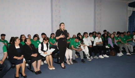 İcra başçısı Qazaxda səfərdə olan düşərgə iştirakçıları ilə görüşüb