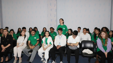 İcra başçısı Qazaxda səfərdə olan düşərgə iştirakçıları ilə görüşüb