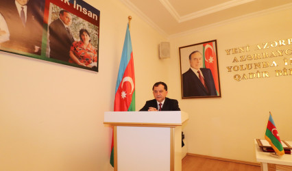 Qazaxda Ümummilli Lider Heydər Əliyevin anadan olmasının 102-ci ildönümünə həsr edilmiş “Nə zaman, nə məkan anlayışına sığmayan şərəfli və mənalı ömür” mövzusunda tədbir keçirilib