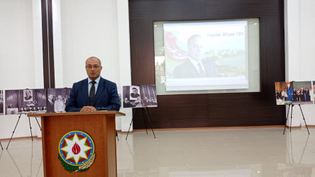 Ulu Öndər Heydər Əliyevin anadan olmasının 101 illiyinə həsr olunmuş “Tarix yazan tarixi şəxsiyyət” mövzusunda tədbir keçirilib