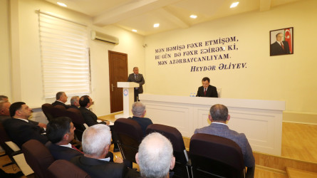 Qazaxda iri heyvandarlıq təsərrüfatı sahiblərinin iştirakı ilə iclas keçirilib