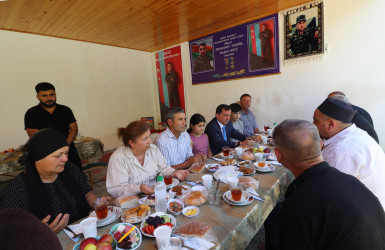 Qazaxda Tovuz döyüşlərinin qəhrəmanı şəhid mayor Namiq Əhmədovun ildönümündə xatirəsi anılıb