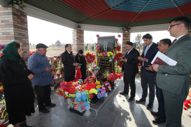 Qazaxda icra başçısı Novruz bayramı ərəfəsində Vətən müharibəsi şəhidlərini yad edib