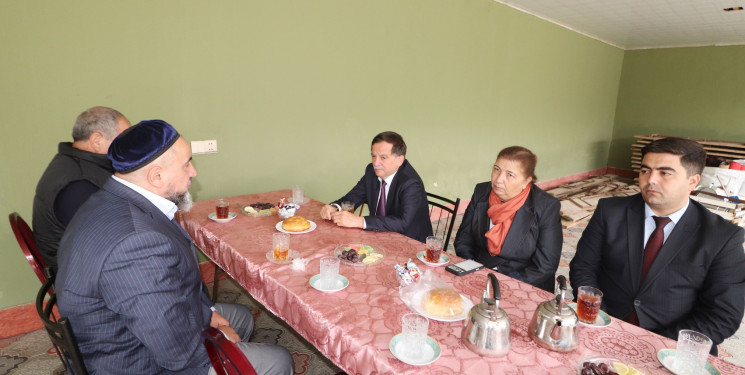 İcra başçısı Vətən müharibəsi şəhidi Mayis Yaqubovun nənəsinin vəfatı ilə əlaqədar ailəsinə başsağlığı verib