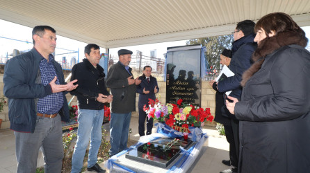 Qazaxda icra başçısı 31 dekabr - Dünya Azərbaycanlılarının Həmrəyliyi Günü və Yeni il bayramı ərəfəsində şəhidlərin xatirəsini ehtiramla anıb