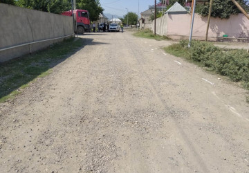 Bakı küçəsinə yeni asfalt örtüyünün vurulması davam edir