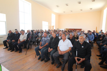 Sentyabr ayı üzrə vətəndaşlarla keçirilən növbəti səyyar görüş Yuxarı Salahlı kəndində olub