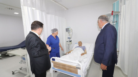 Millət vəkili Səməd Seyidov və icra başçısı Rəcəb Babaşov səhiyyə işçiləri ilə görüşüb