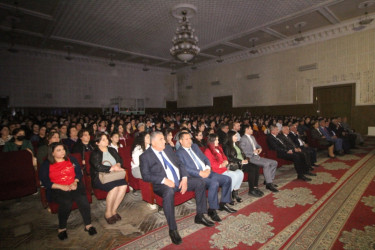 Şuşa Dövlət Musiqili Dram Teatrı Qazaxda Xalq şairi Zəlimxan Yaqubun “Böyük ömrün dastanı” poeması əsasında hazırlanmış eyniadlı ədəbi-bədii kompozisiya təqdim edib