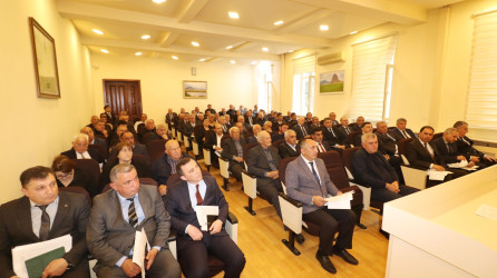 Qazaxda iri heyvandarlıq təsərrüfatı sahiblərinin iştirakı ilə iclas keçirilib