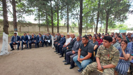 İyun ayı üzrə vətəndaşlarla keçirilən növbəti səyyar görüş sərhəd kəndi Kəmərlidə olub