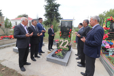 Qazaxda icra başçısı 27 Sentyabr - Anım Günü ərəfəsində Vətən müharibəsi şəhidlərinin məzarlarını ziyarət edib