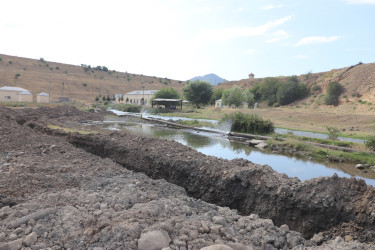 İcra başçısı Daş Salahlı kənd sakinlərinin su təminatının yaxşılaşdırılması istiqamətində görülən işlərlə yerində maraqlanıb