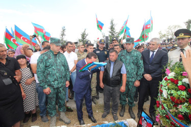 Qazaxda şəhid gizir Azad Kərimov doğulduğu Daş Salahlı kəndində torpağa tapşırılıb