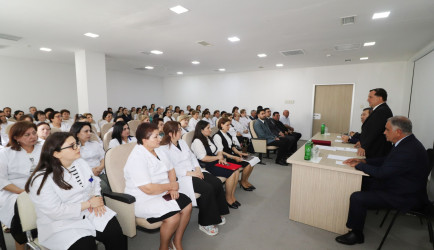 Millət vəkili Səməd Seyidov və icra başçısı Rəcəb Babaşov səhiyyə işçiləri ilə görüşüb