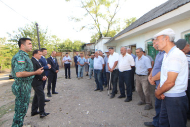 Qazaxda işğaldan azad edilmiş kəndlərdə mina təhlükəsizliyi ilə bağlı məcburi köçkünlər və sərhəddə yaşayan sakinlərlə maarifləndirici görüş keçirilib