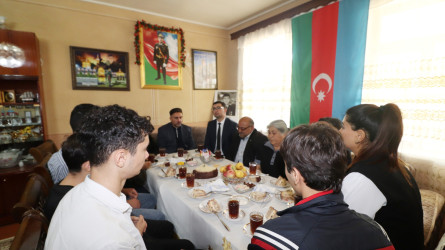 “Azərbaycan Bayrağı” ordenli Vətən müharibəsi şəhidi baş leytenant Xaliddin Nəsibovun ailəsi ziyarət olunub