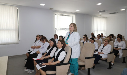 Millət vəkili Səməd Seyidov və icra başçısı Rəcəb Babaşov səhiyyə işçiləri ilə görüşüb
