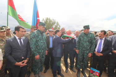 Qazaxda şəhid baş leytenant Yunis Kazımov doğulduğu Kəmərli kəndində son mənzilə yola salınıb