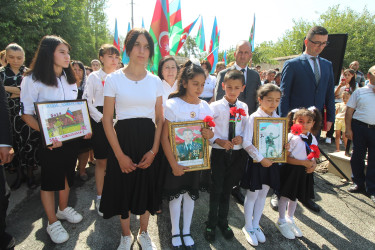 Qazaxda Vətən müharibəsi şəhidinin doğum günündə adını əbədiləşdirən bulaq-abidə kompleksinin açılışı olub