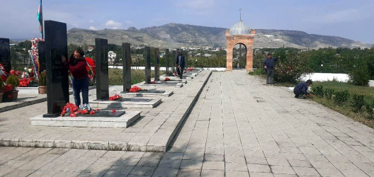 Qazaxda 27 Sentyabr - Anım Günü ərəfəsində şəhidlərin uyuduğu xiyaban və qəbiristanlıqlarda təmizlik işləri aparılıb