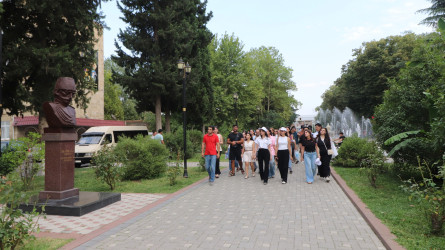 Qazaxda səfərdə olan “Gənc alimlərin yay düşərgəsi”nin iştirakçıları rayonun görməli yerlərinə ekskursiya ediblər