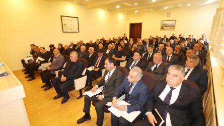 Qazaxda iri heyvandarlıq təsərrüfatı sahiblərinin iştirakı ilə iclas keçirilib
