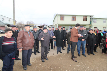 Millət vəkili Səməd Seyidov Qazaxda Nəriman Nərimanov yaşayış massivində seçiciləri ilə görüşüb