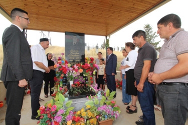 Qazaxda Vətən müharibəsi şəhidi çavuş Elməddin Nəsibovun doğum günündə məzarı ziyarət olunub