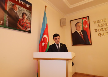 Qazaxda Ümummilli Lider Heydər Əliyevin anadan olmasının 102-ci ildönümünə həsr edilmiş “Nə zaman, nə məkan anlayışına sığmayan şərəfli və mənalı ömür” mövzusunda tədbir keçirilib