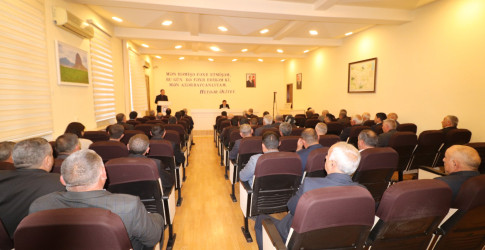 Qazaxda 2026-cı ilin məhsulu üçün aparılan səpin işləri və payız suvarması ilə bağlı müşavirə keçirilib-25.11.2025