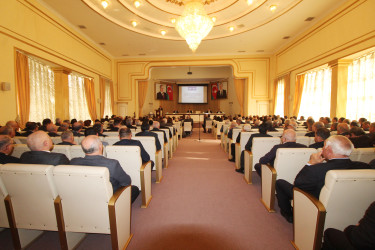 Qazax Rayon İcra Hakimiyyəti başçısının rayonun 2025-ci ilin sosial-iqtisadi inkişafının yekunlarına və 2026-cı ildə qarşıda duran vəzifələrə həsr olunmuş hesabat yığıncağı keçirilib 13.01.2026