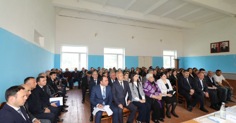 Qazaxda icra başçısının may ayı üzrə vətəndaşlarla keçirilən ilk səyyar görüşü rayonun Xanlıqlar kəndində olub-07.05.2026