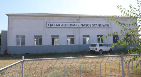 Qazaxda 2026-2030-cu illər üçün Dövlət Proqramının icrası ilə bağlı rayonun kəndlərində aqroparka və iri fermer təsərrüfatlarına baxış keçirilib 15.09.2026
