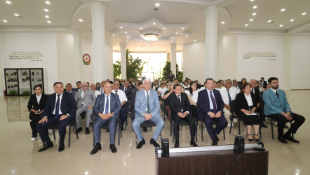 Qazaxda “Müstəqil və qüdrətli Azərbaycan dövlətinin təməlinin qoyulduğu gün” mövzusunda elmi-praktik konfrans keçirilib-14.07.2025