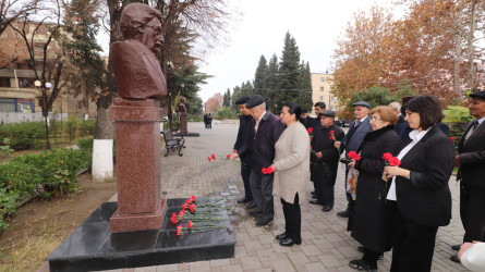 Qazaxda “Yusif Səmədoğlunun ədəbi irsi: ənənə və müasirlik kontekstində” mövzusunda elmi-praktik konfrans keçirilib-05.12.2025