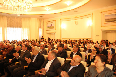 Qazaxda Əməkdar incəsənət xadimi, şair Barat Vüsalın 75 illik yubileyi münasibətilə “Yaxşı ki, Qazağın Baratı varmış” başlıqlı ədəbi-bədii gecə keçirilib 23.04.2026