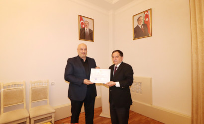 Qazaxda icra başçısı idmanın qol güləşi və karate növü üzrə Dünya çempionatında uğur qazanmış idmançılarla görüşüb-03.12.2025