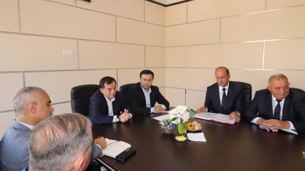 Qazaxda 2026-2030-cu illər üçün Dövlət Proqramının icrası ilə bağlı rayonun kəndlərində aqroparka və iri fermer təsərrüfatlarına baxış keçirilib 15.09.2026