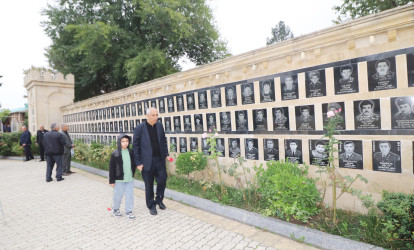 Qazaxda 27 Sentyabr - Anım Günündə qəhrəman Vətən oğullarının əziz xatirəsi ehtiramla anılıb 27.09.2025